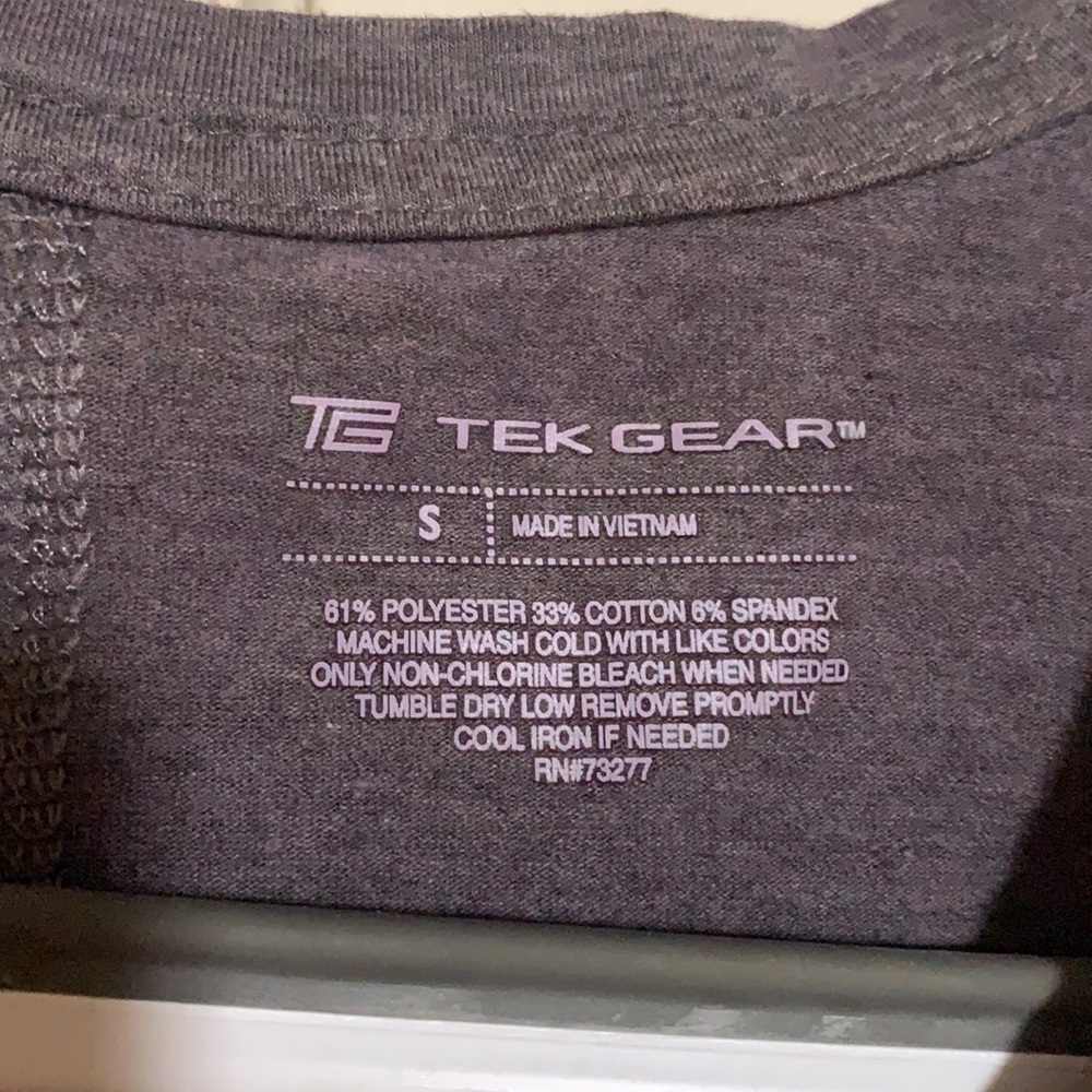Tek Gear Ruched Front Athletic Top ~ EUC - Picture 2 of 3